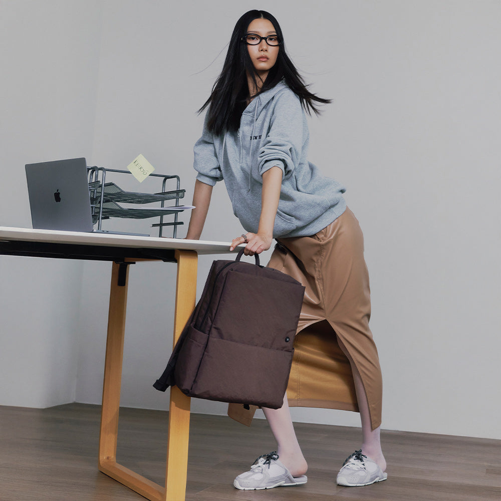 Ailé 靜謐後背包 M ( 一代 )